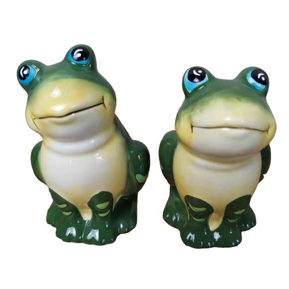 Frog Salt & Pepper Shakers Toad Ceramic Green Yellow White NEW - Picture 1 of 9